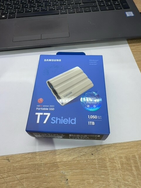 1000 ГБ Внешний SSD Samsung T7 Shield [MU-PE1T0K/WW]