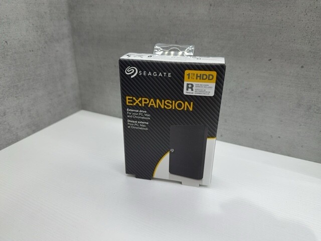 1 ТБ Внешний HDD Seagate Expansion [STKM1000400]