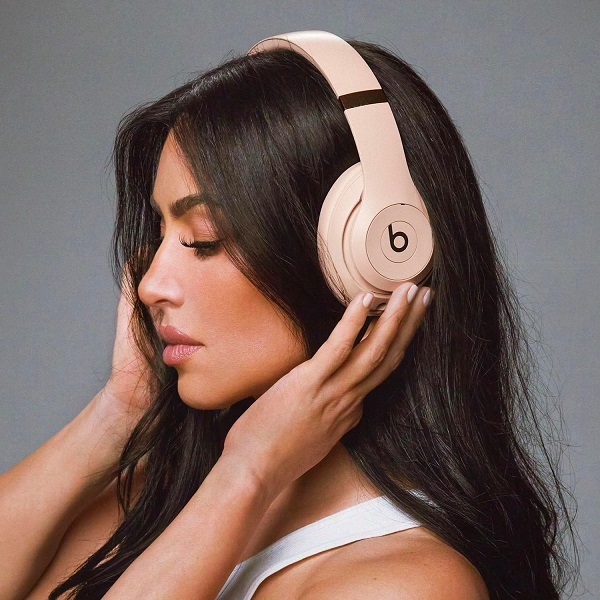 Наушники Beats Studio Pro (Kim Kardashian), Moon, бежевый