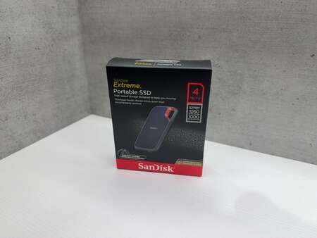 4096 ГБ Внешний SSD SanDisk Extreme Portable SSD V2 [SDSSDE61-4T00-G25]